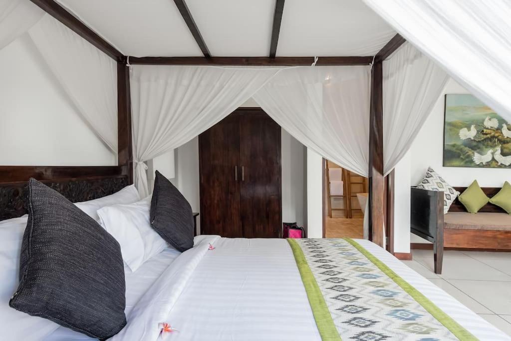 Villa Annecy Seminyak Exterior foto